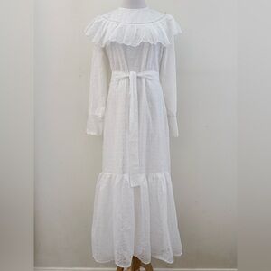 MALOU-FEMMES || Elegant White Ruffled Bib Lace Dress. Sz. EU 38 - US 6